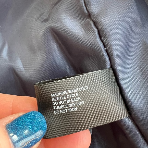 Men’s Bleeker & Broad Channel Quilt Navy puffer vest with grey hood in size XXL - Picture 7 of 10